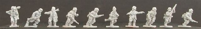 Panzer Grenadier Section 43-45 Advancing
