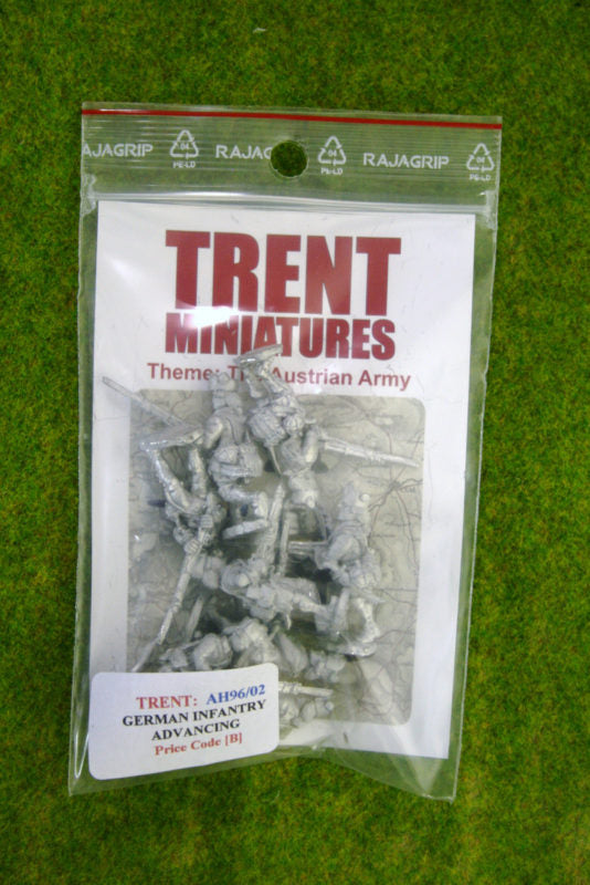 GERMAN INFANTRY ADVANCING